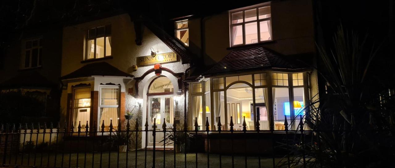 Sunnycroft Private Hotel Лландидно Экстерьер фото