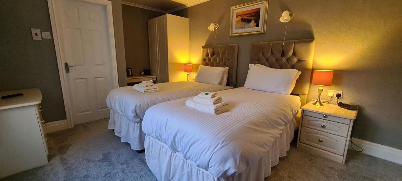 Sunnycroft Private Hotel Лландидно Экстерьер фото